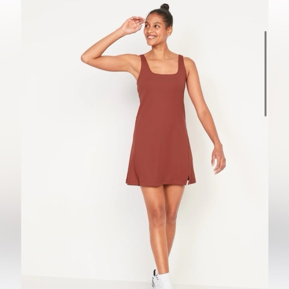 Old Navy PowerSoft Shelf-Bra Support Dress in Cherry Birch‎